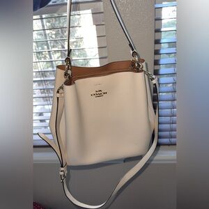 COACH Mollie Bucket Bag Leather